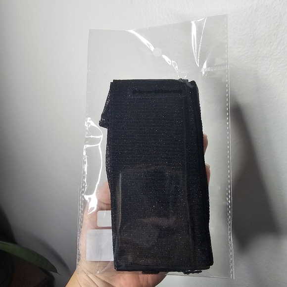 iHeartRaves Crave You Black Fingerless Gloves - Picture 2 of 7